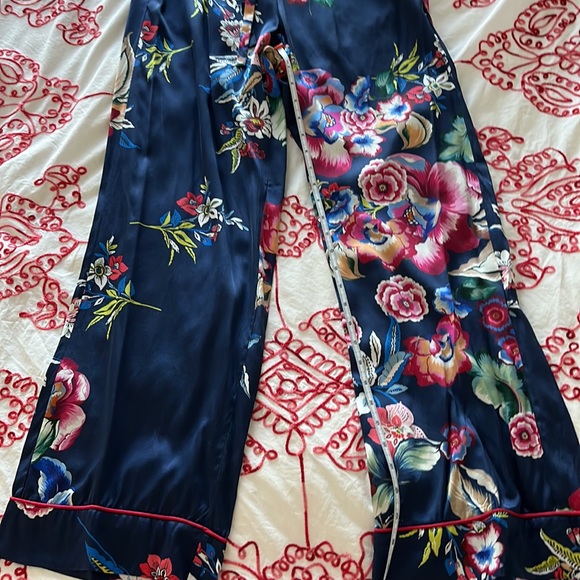 Johnny Was blue floral silk pant, size S - Picture 5 of 7